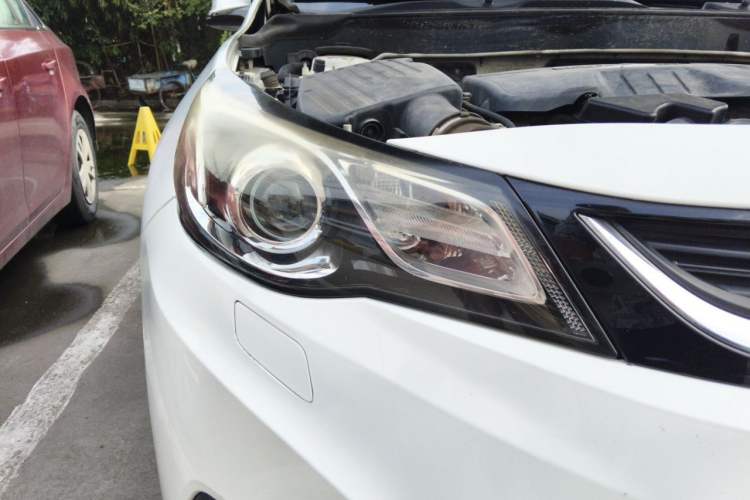 Used Chevrolet Malibu 2016 2.0L Automatic Luxury Edition Right Front Headlight