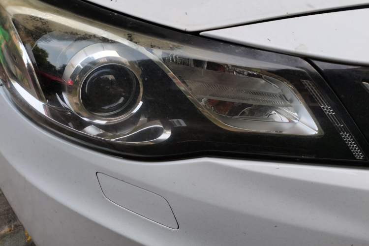 Used Chevrolet Malibu 2016 1.6T Automatic Luxury Edition Right Front Headlight