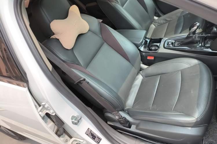 Used Chevrolet Malibu 2016 2.0L Automatic Luxury Edition Right Front Seat