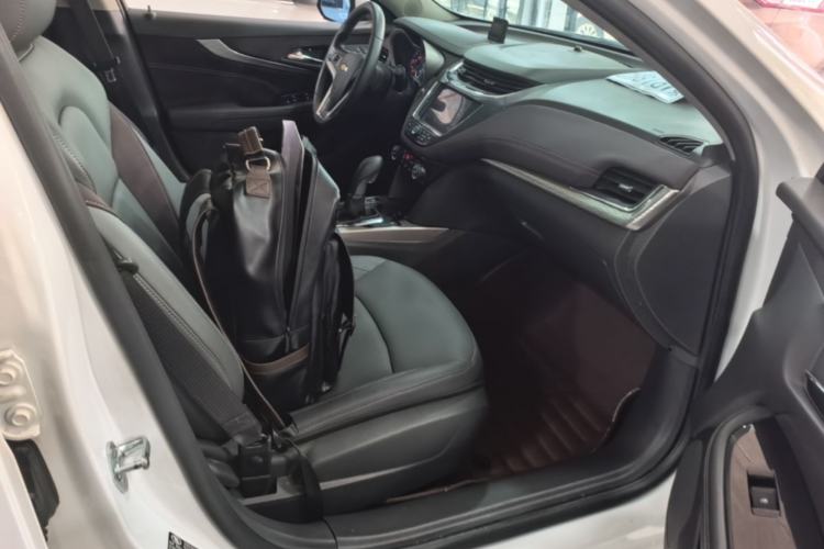 Used Chevrolet Malibu 2016 2.0L Automatic Luxury Edition Right Front Seat