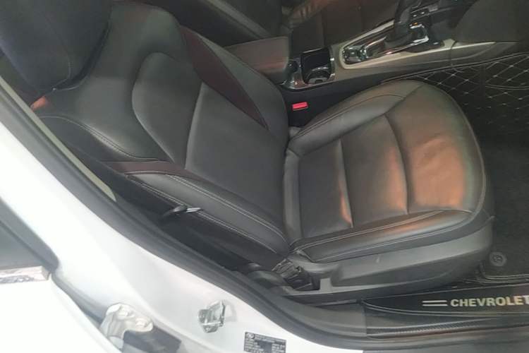 Used Chevrolet Malibu 2016 2.0L Automatic Luxury Edition Right Front Seat