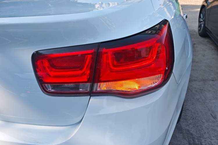 Used Chevrolet Malibu 2016 2.0L Automatic Luxury Edition Right Rear Taillight