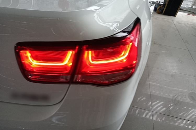 Used Chevrolet Malibu 2016 2.0L Automatic Luxury Edition Right Rear Taillight