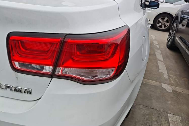 Used Chevrolet Malibu 2016 2.0L Automatic Luxury Edition Right Rear Taillight