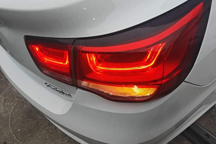 Used Chevrolet Malibu 2016 2.0L Automatic Luxury Edition Right Rear Taillight