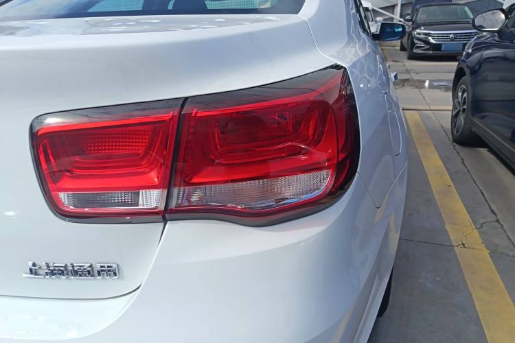 Used Chevrolet Malibu 2016 2.0L Automatic Luxury Edition Right Rear Taillight