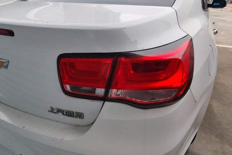 Used Chevrolet Malibu 2016 1.6T Automatic Luxury Edition Right Rear Taillight