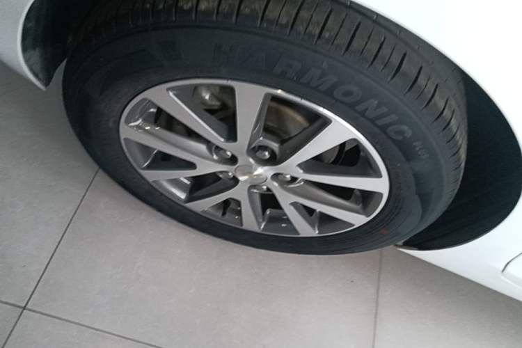 Used Chevrolet Malibu 2016 2.0L Automatic Luxury Edition Right Rear Wheel Hub