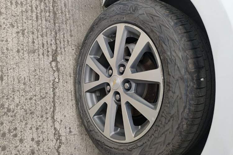 Used Chevrolet Malibu 2016 2.0L Automatic Luxury Edition Right Rear Wheel Hub