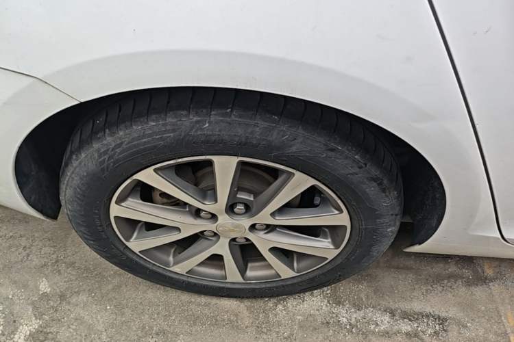 Used Chevrolet Malibu 2016 2.0L Automatic Luxury Edition Right Rear Wheel Hub