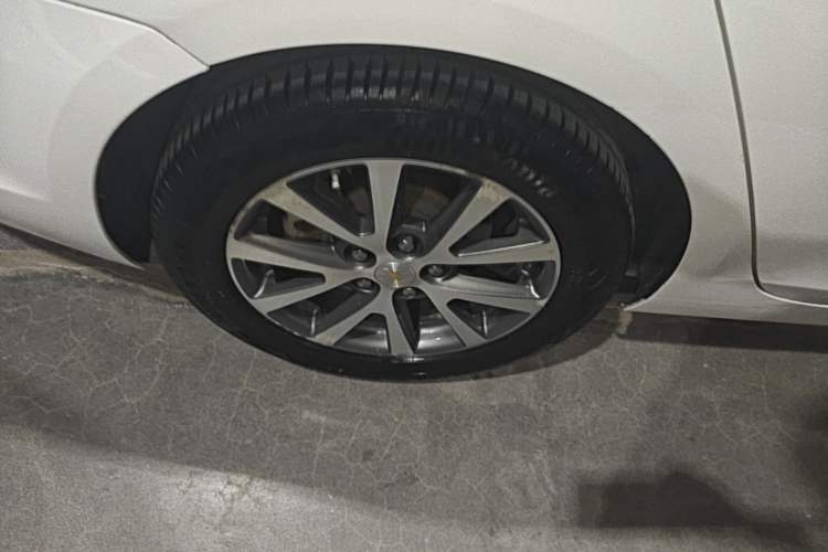 Used Chevrolet Malibu 2016 2.0L Automatic Luxury Edition Right Rear Wheel Hub
