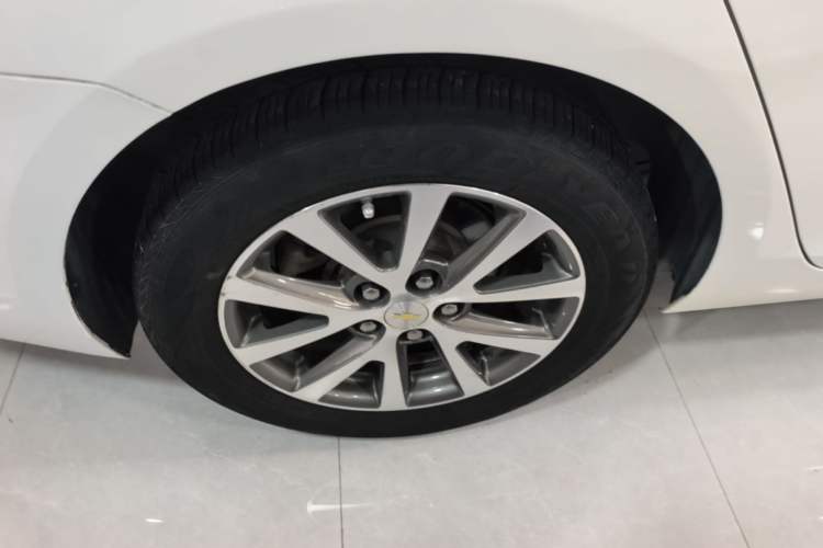 Used Chevrolet Malibu 2016 2.0L Automatic Luxury Edition Right Rear Wheel Hub