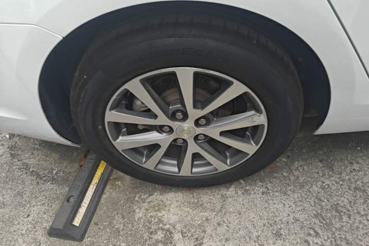 Used Chevrolet Malibu 2016 2.0L Automatic Luxury Edition Right Rear Wheel Hub