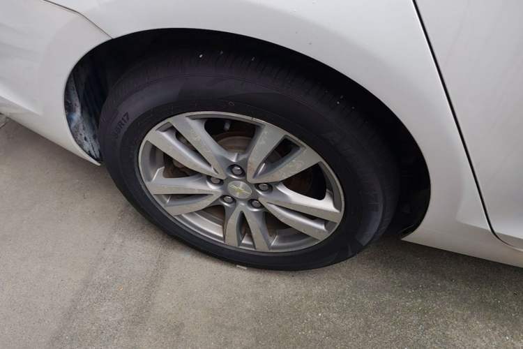 Used Chevrolet Malibu 2016 1.6T Automatic Luxury Edition Right Rear Wheel Hub