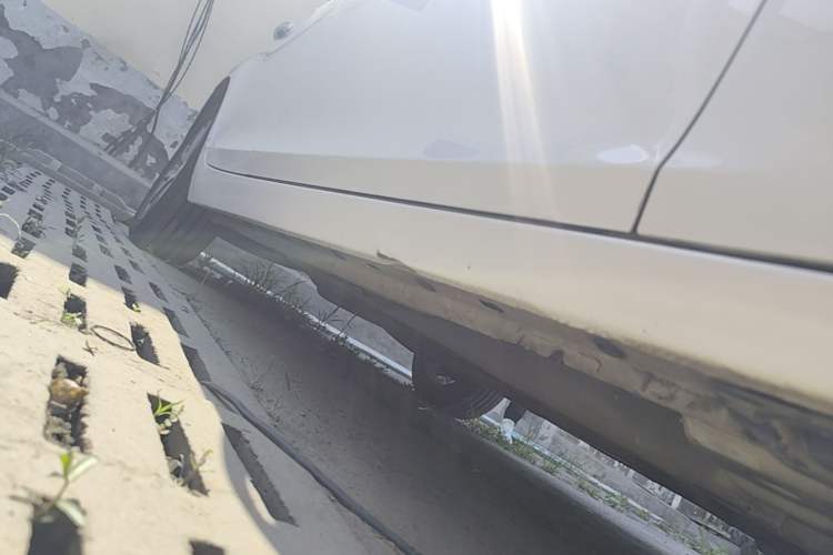 Used Chevrolet Malibu 2016 2.0L Automatic Luxury Edition Right Side Sill