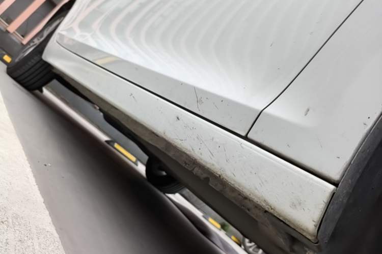 Used Chevrolet Malibu 2016 2.0L Automatic Luxury Edition Right Side Sill