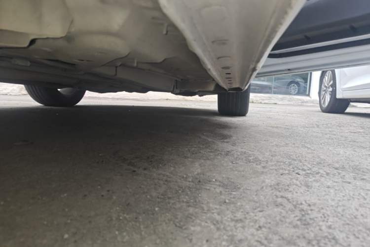 Used Chevrolet Malibu 2016 2.0L Automatic Luxury Edition Right Side Sill