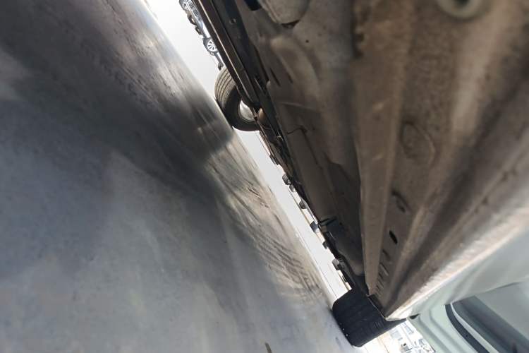 Used Chevrolet Malibu 2016 2.0L Automatic Luxury Edition Right Side Sill