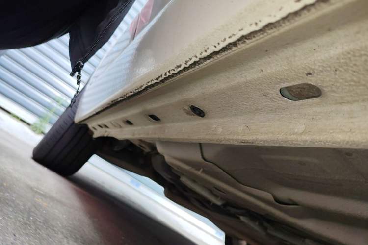 Used Chevrolet Malibu 2016 1.6T Automatic Luxury Edition Right Side Sill