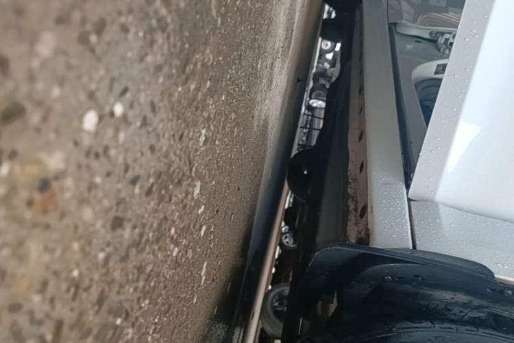 Used Chevrolet Malibu 2016 2.0L Automatic Luxury Edition Right Side Sill