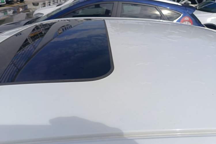 Used Chevrolet Malibu 2016 2.0L Automatic Luxury Edition Roof