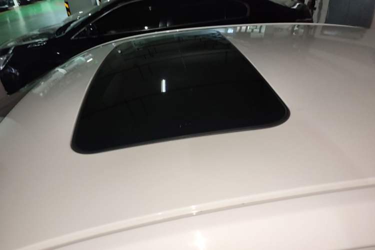 Used Chevrolet Malibu 2016 2.4L Automatic Luxury Edition Roof