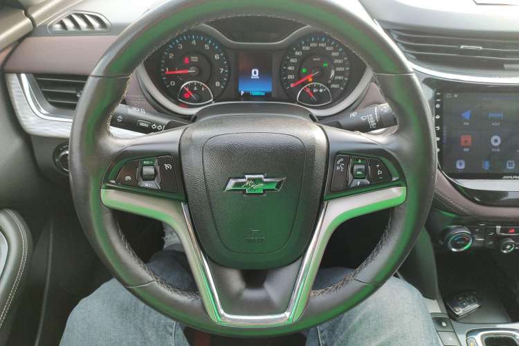 Used Chevrolet Malibu 2016 1.6T Automatic Luxury Edition Steering Wheel