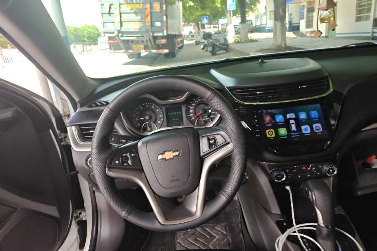 Used Chevrolet Malibu 2016 2.0L Automatic Comfort Edition Steering Wheel