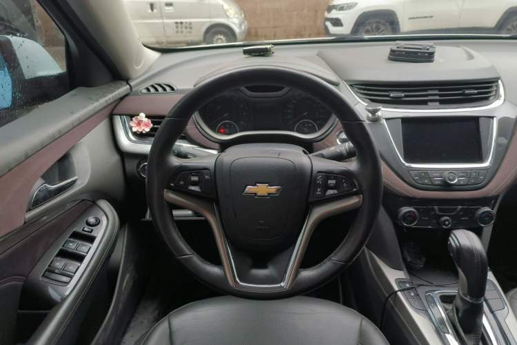 Used Chevrolet Malibu 2016 1.6T Automatic Luxury Edition Steering Wheel