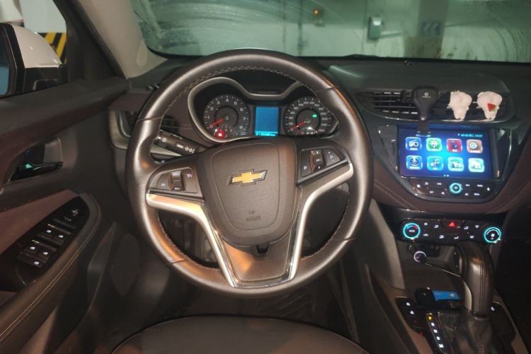Used Chevrolet Malibu 2016 2.0L Automatic Luxury Edition Steering Wheel