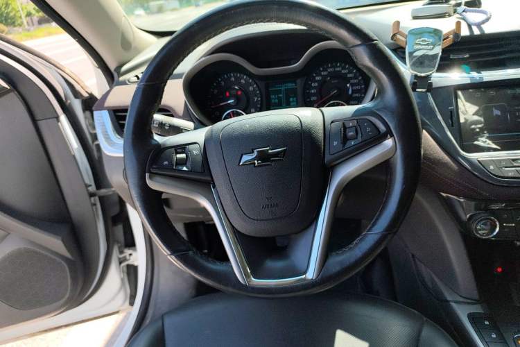 Used Chevrolet Malibu 2016 2.0L Automatic Luxury Edition Steering Wheel
