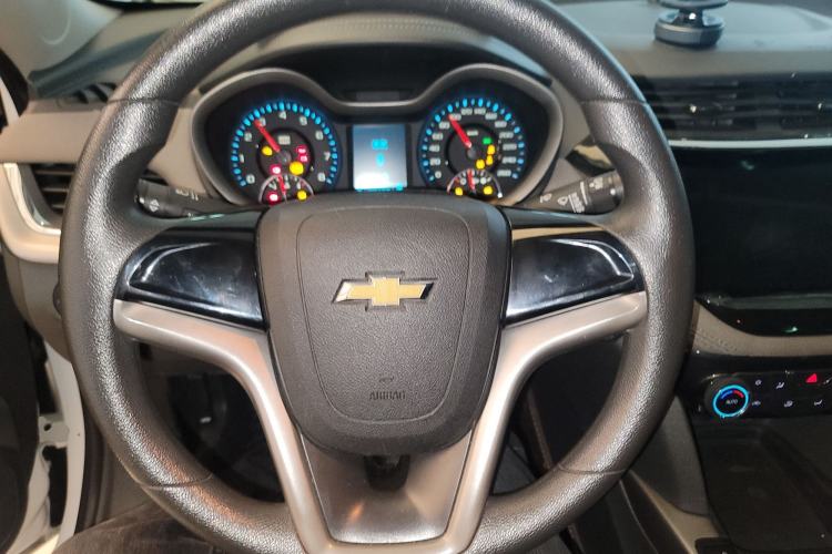 Used Chevrolet Malibu 2016 1.6T Automatic Comfort Edition Steering Wheel