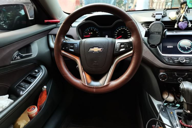 Used Chevrolet Malibu 2016 1.6T Automatic Luxury Edition Steering Wheel