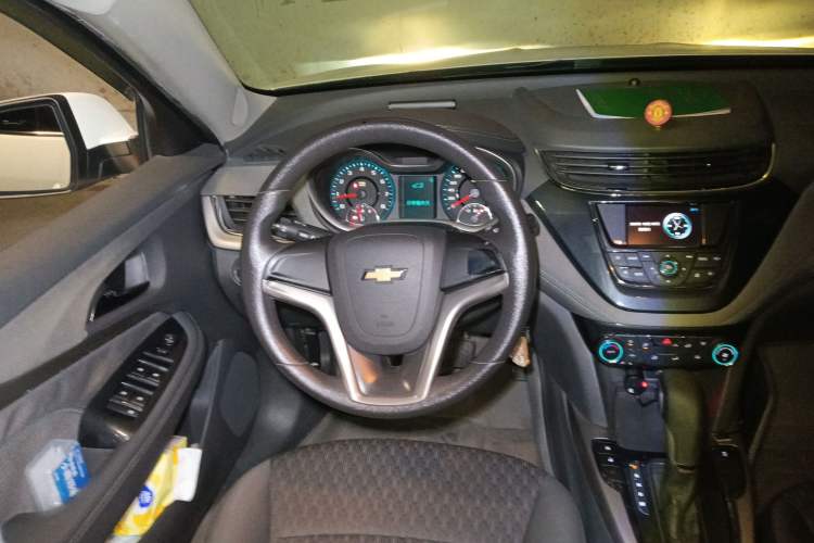 Used Chevrolet Malibu 2016 1.6T Automatic Comfort Edition Steering Wheel