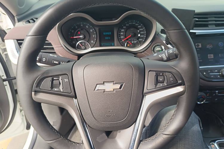 Used Chevrolet Malibu 2016 2.0L Automatic Luxury Edition Steering Wheel