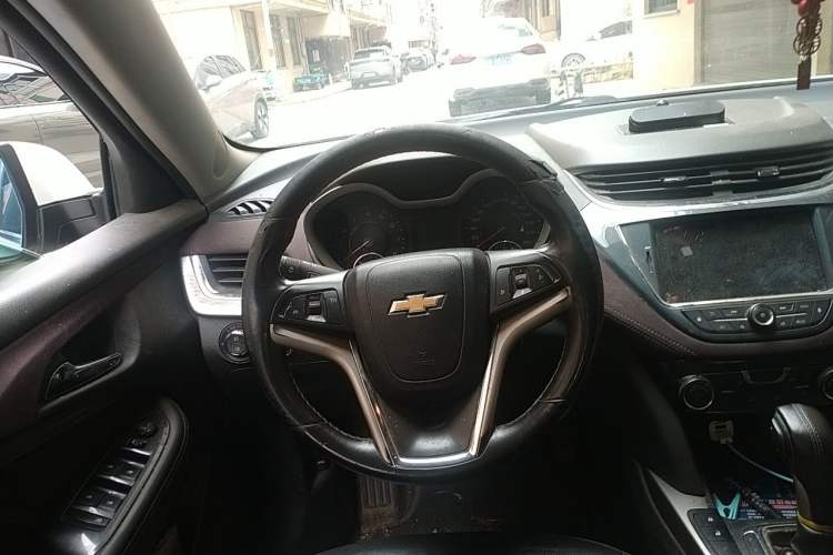 Used Chevrolet Malibu 2016 2.0L Automatic Luxury Edition Steering Wheel