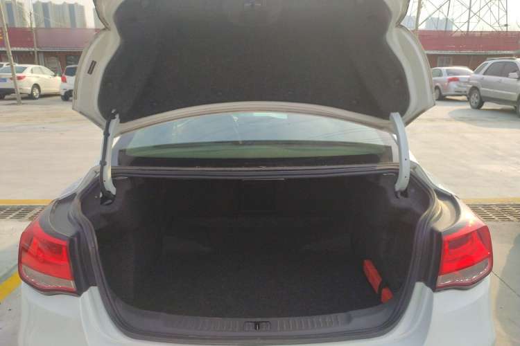 Used Chevrolet Malibu 2016 1.6T Automatic Luxury Edition Trunk