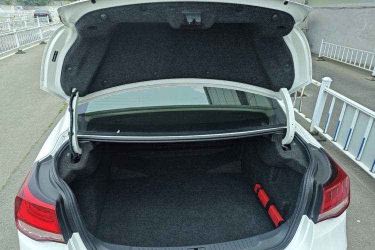 Used Chevrolet Malibu 2016 2.0L Automatic Luxury Edition Trunk