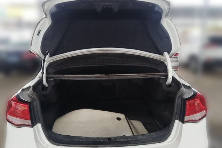 Used Chevrolet Malibu 2016 2.0L Automatic Luxury Edition Trunk