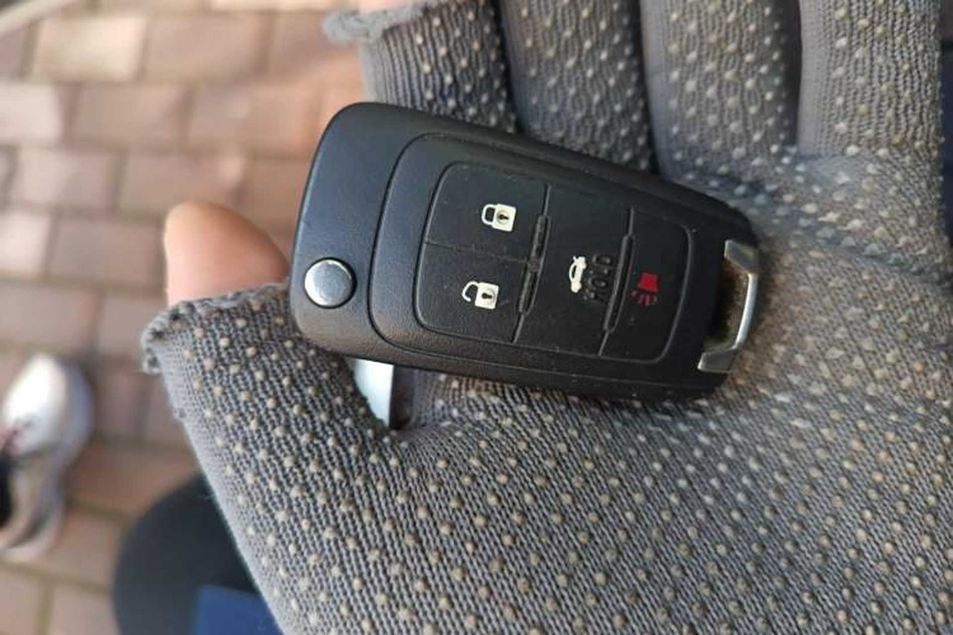 Used Chevrolet Malibu 2016 2.0L Automatic Luxury Edition Vehicle Key