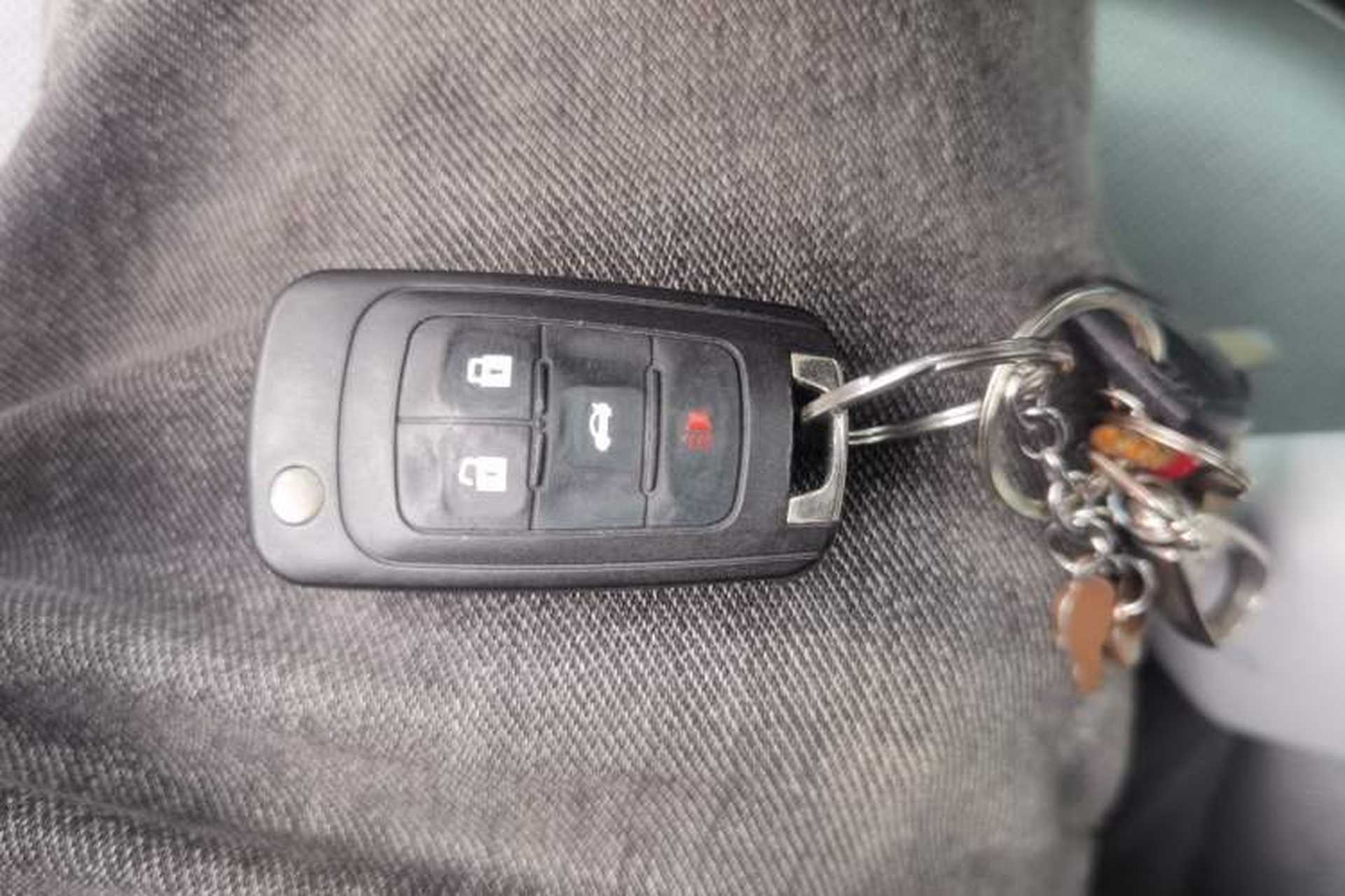 Used Chevrolet Malibu 2016 2.0L Automatic Luxury Edition Vehicle Key
