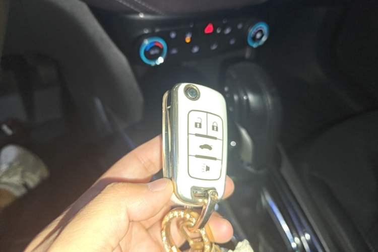 Used Chevrolet Malibu 2016 2.0L Automatic Luxury Edition Vehicle Key