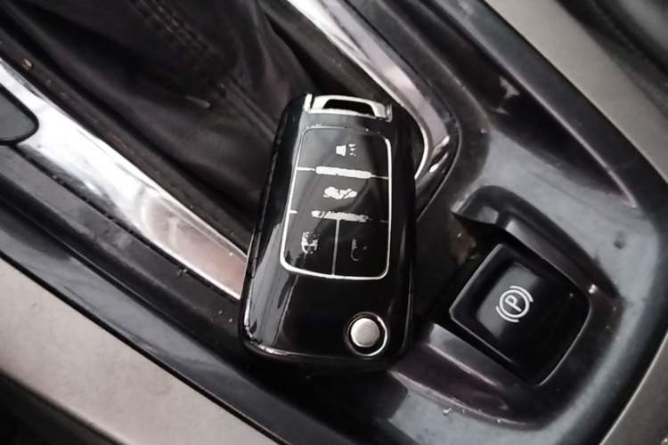 Used Chevrolet Malibu 2016 2.0L Automatic Luxury Edition Vehicle Key