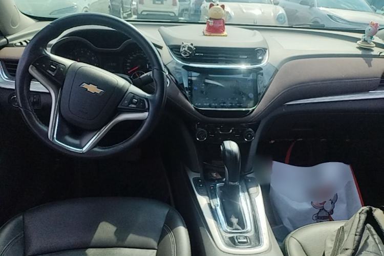 Used Chevrolet Malibu 2016 2.0L Automatic Luxury Edition Center Console
