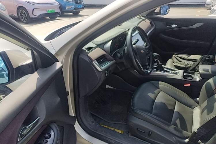 Used Chevrolet Malibu 2016 2.0L Automatic Luxury Edition Driver Seat