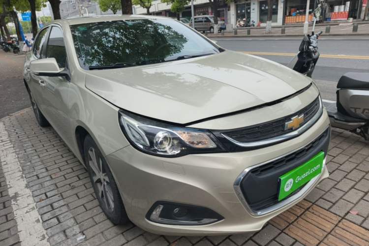 Used Chevrolet Malibu 2016 2.0L Automatic Luxury Edition Front Right 45 Deg