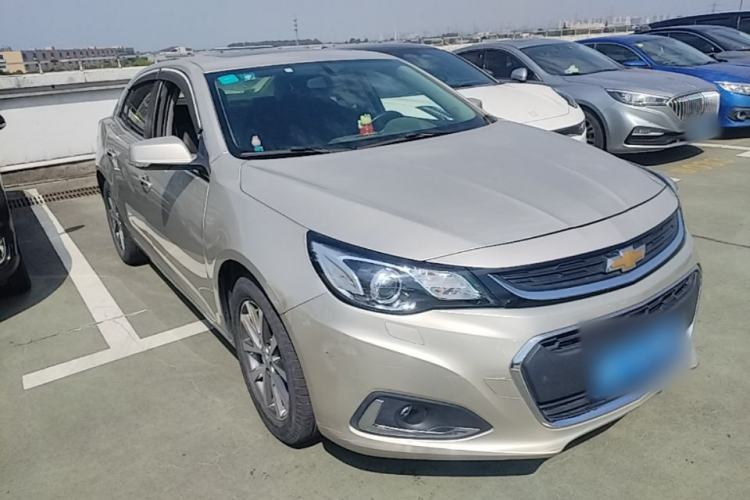 Used Chevrolet Malibu 2016 2.0L Automatic Luxury Edition Front Right 45 Deg