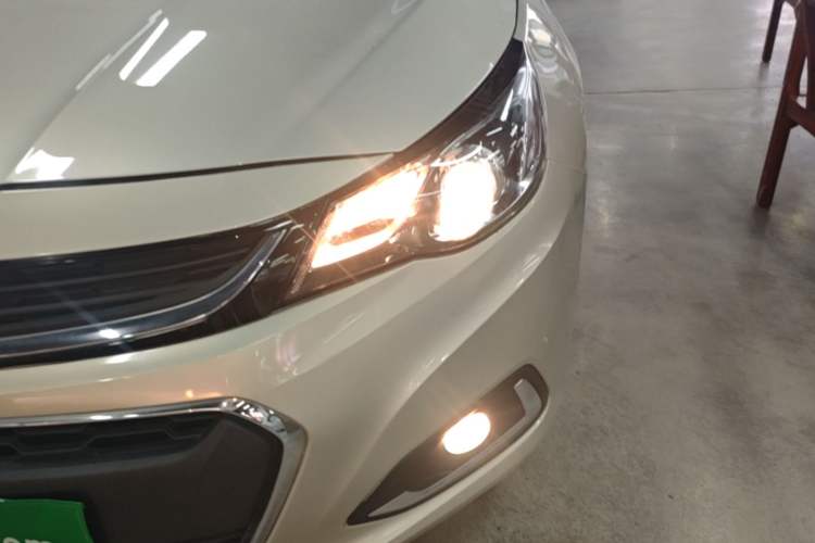 Used Chevrolet Malibu 2016 1.6T Automatic Comfort Edition Left Front Headlight