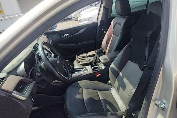 Used Chevrolet Malibu 2016 2.0L Automatic Luxury Edition Left Front Seat