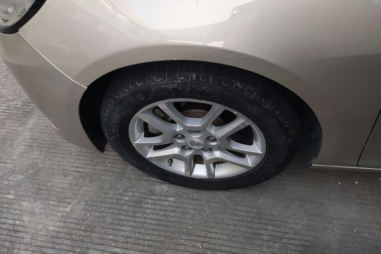 Used Chevrolet Malibu 2016 1.6T Automatic Comfort Edition Left Front Wheel Hub